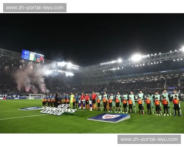 亚特兰大高位逼抢压制多特 库普梅纳斯德容恩中场绞杀成功 亚特兰大高位逼抢压制多特 库普梅纳斯德容恩中场绞杀成功